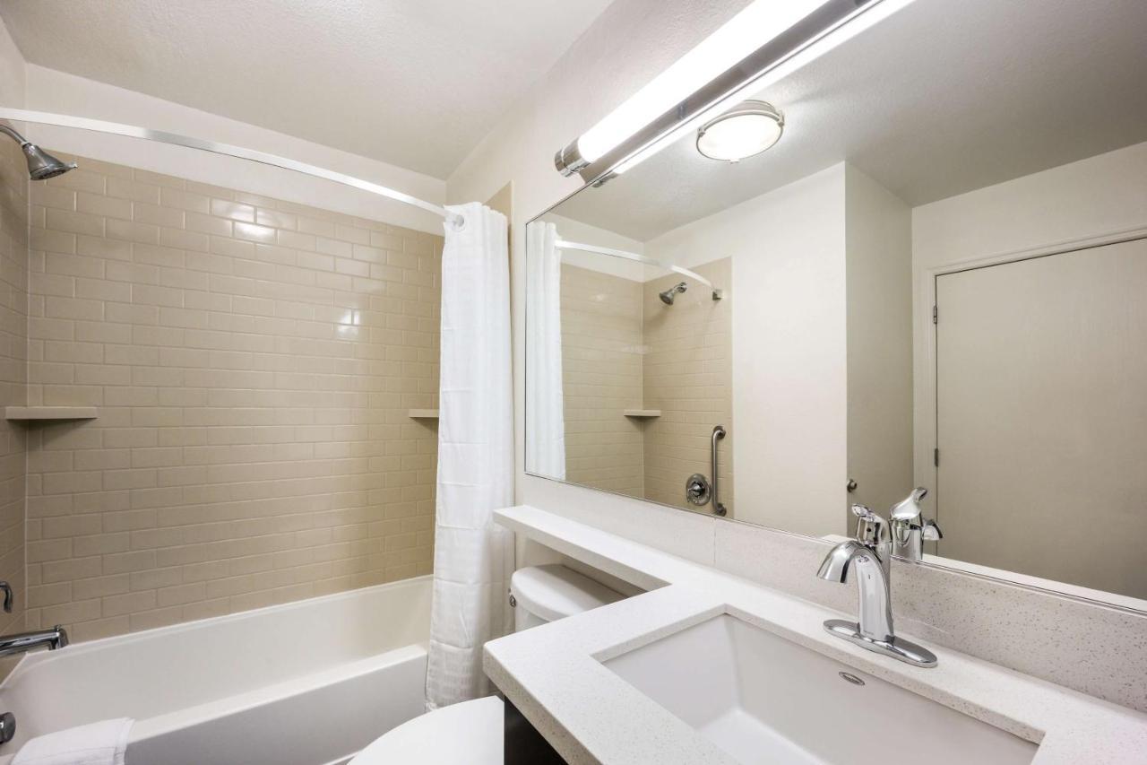 Sonesta Simply Suites Austin The Domain Area Exterior photo