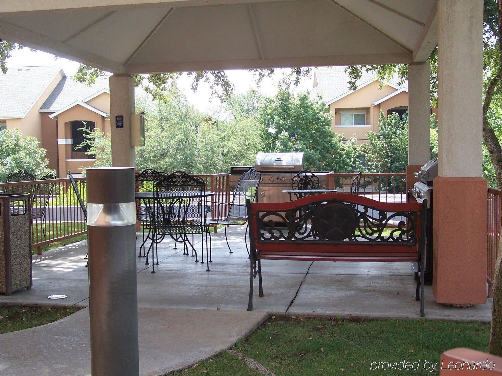 Sonesta Simply Suites Austin The Domain Area Exterior photo